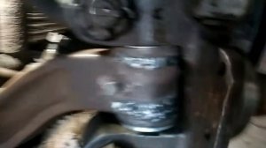 Как установить поворотный кулак на Камазе ( сделал дополнительный шплинт на ступичной гайке. )