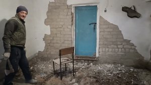 Скандал с соседями, такого мы не ожидали. Продолжаем ремонт летней кухни. Сделали геодезию.