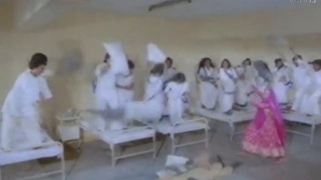 Tana Tan Tan (Watan Ke Rakhwale) смотреть онлайн