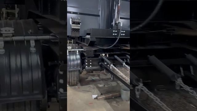 Изготовили самосвальный, трехосный прицеп... смотреть онлайн