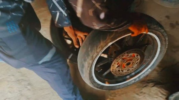 Ceat or MRF which one is best for KTM bikes KTMrc390 |2023 latest video#ceattyre #mrf #ktm #ktmindi