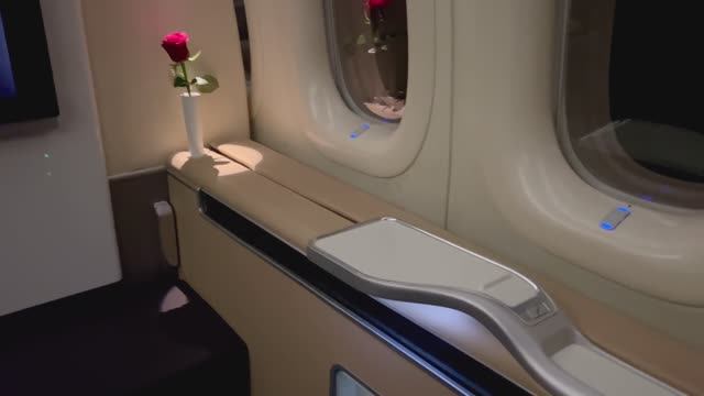 Lufthansa First Class Boeing 747 (South Africa to Germany) смотреть онлайн