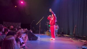 Oliver Tree - «Life Goes On» Live in Santa Cruz