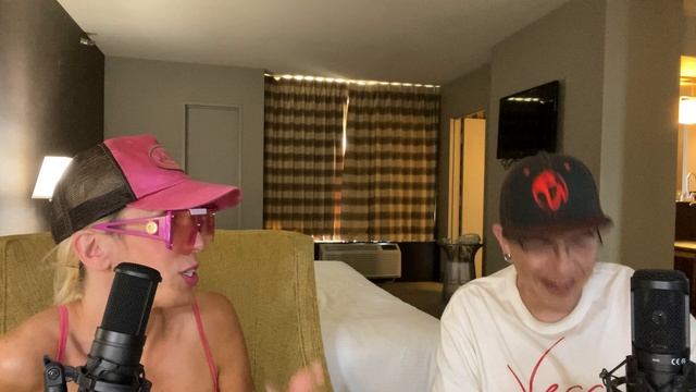 Chatting With Upcoming Las Vegas Musician & Social Media Influencer Anna Storm смотреть онлайн