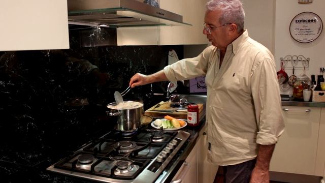 Corelli Circolare - Natale Special: Spaghetti alle Vongole, Insalata di Cappone, Passatelli in brod смотреть онлайн