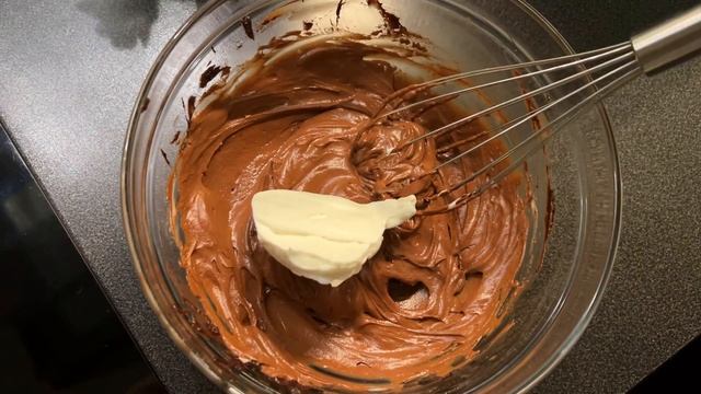 ШОКОЛАДНЫЙ МУСС на взбитых сливках - всего ДВА ингредиента! смотреть онлайн