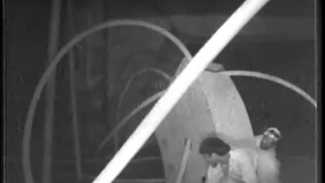 Movement Improvisation in Discarded Space 1978 смотреть онлайн