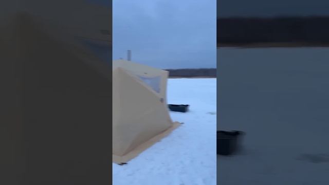 Зимняя рыбалка с комфортом⛺️#моржпро #палатка #палаткаморж смотреть онлайн