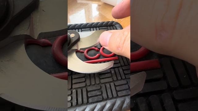 Аккумуляторный секатор, что необходимо сделать перед началом работы.