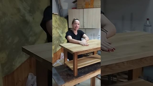 Очень веселая супер-девушка заваяла супер-стол смотреть онлайн