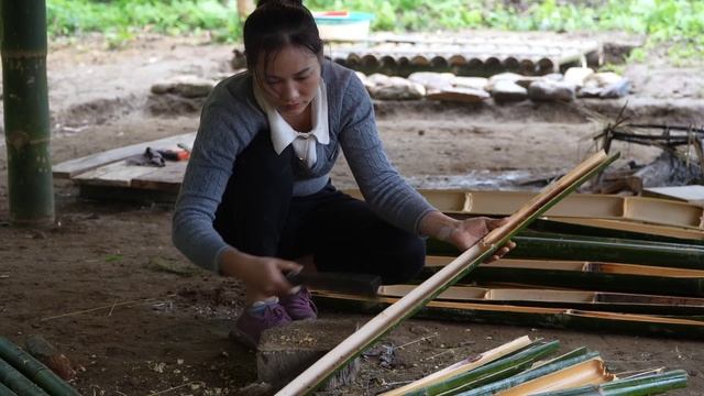 Ly Thi Ca Gave Her Chicken - Building Bamboo House For Chicken - Ly Phuc An смотреть онлайн