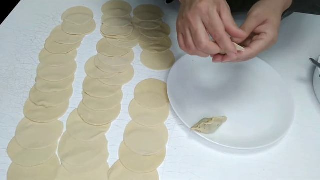ВАРЕНИКИ с мясом. смотреть онлайн