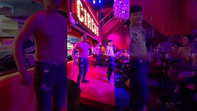 Coyote Boys of Circus Soi 4 Silom Bangkok 01 смотреть онлайн