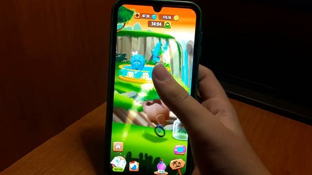 Играю в игру Мой Говорящий Хэнк. Веселимся вместе с Говорящим Хэнком. Сфотографировал много животны