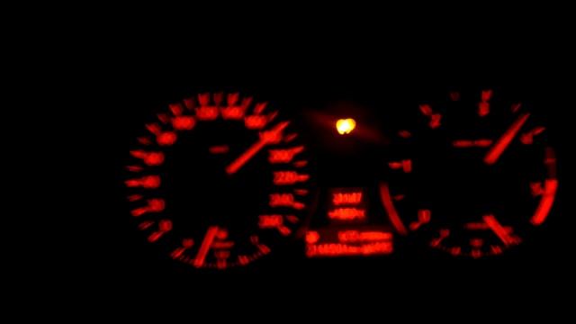 BMW E90 318d 122hp tuned acceleration смотреть онлайн