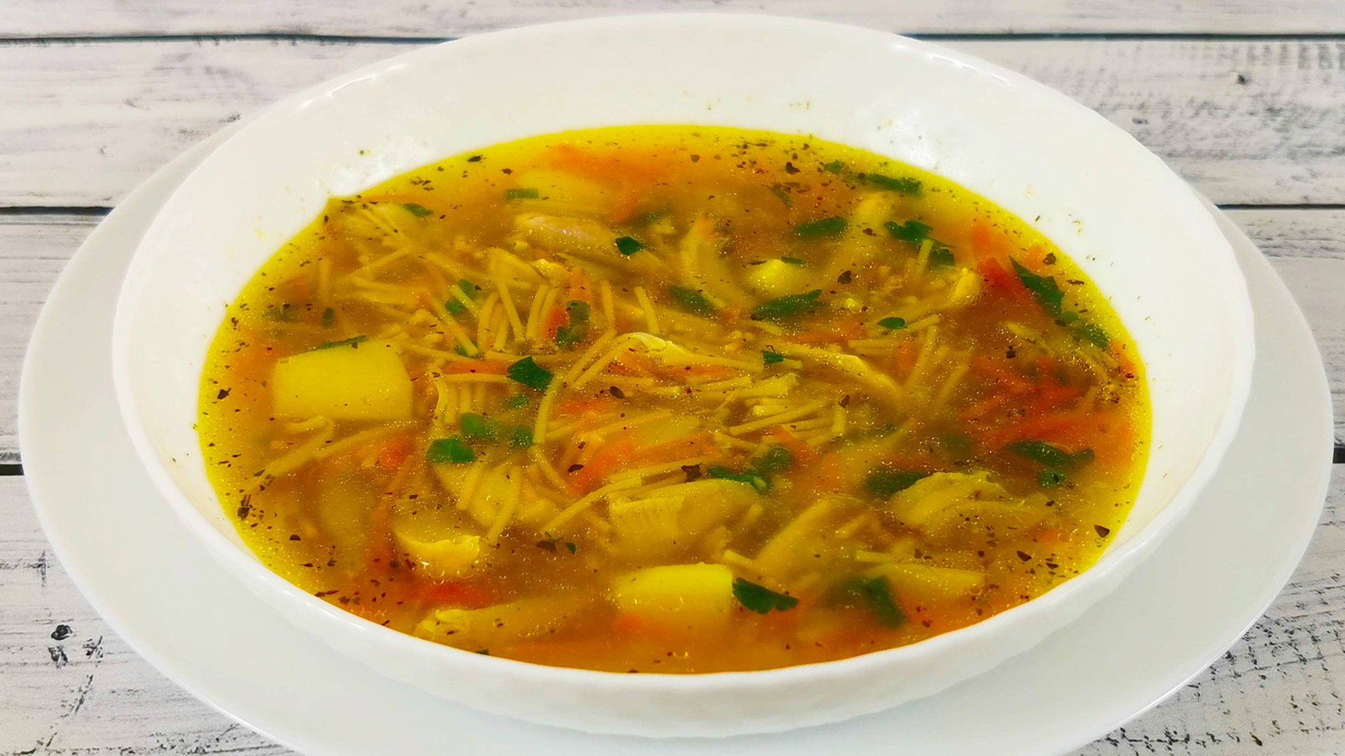 Куриный суп с вермишелью. Без жарки, очень вкусный смотреть онлайн