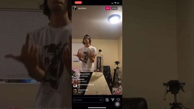 Joy_Divizn New “VIZN” shirt 👀 IG LIVE 06/25/20 смотреть онлайн