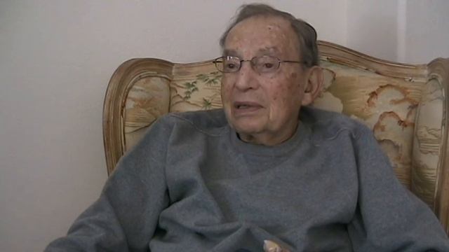 Poppa Talks About WWII смотреть онлайн