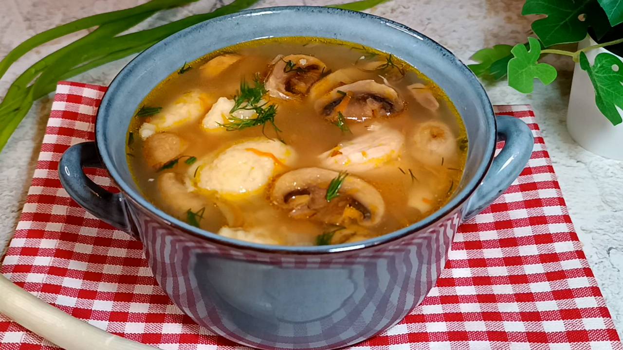 📌 Гречневый суп с грибами и картофельными клецками. Сытный и очень вкусный! смотреть онлайн
