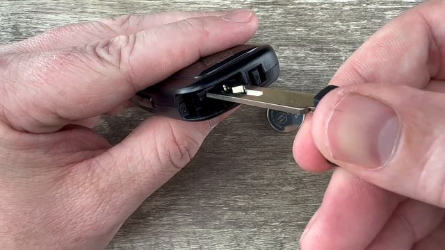 2019 - 2024 Toyota RAV4 Key Fob Battery Replacement - How To Change Replace RAV4 Remote Batteries смотреть онлайн