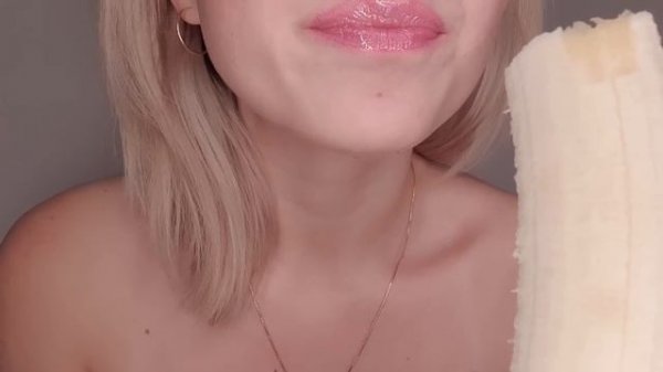 ASMR Watch me Eating a Big Banana