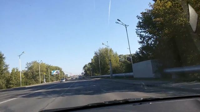 Пр. Сатпаева в сторону города. Перед мостом. смотреть онлайн