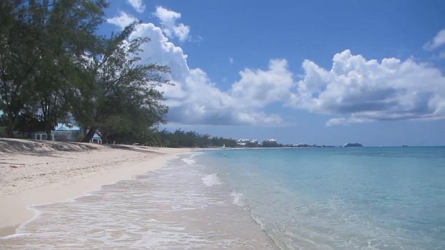 Seven Mile Beach, Grand Cayman - Gorgeous clear waters смотреть онлайн