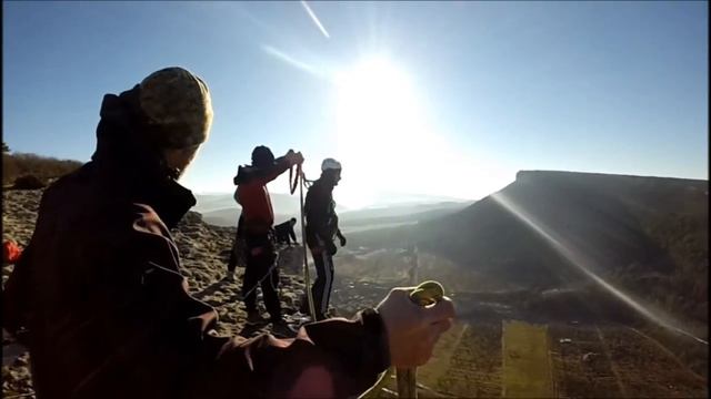 Саша Качи-Кальон роупджампинг в Крыму с командой Скайлайн смотреть онлайн