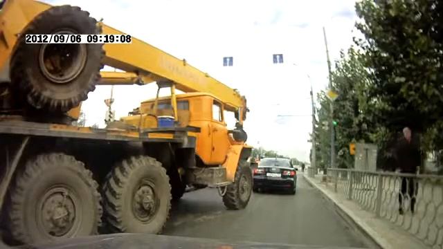 Урал хотел Мазду подвинуть смотреть онлайн