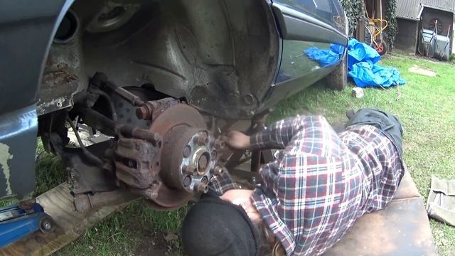 Weiter geht's am Audi Quattro Avant | Raus mit der Hinterachse смотреть онлайн