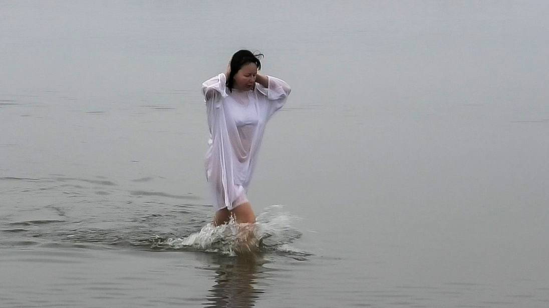 Волжане отметили праздник Крещения смотреть онлайн