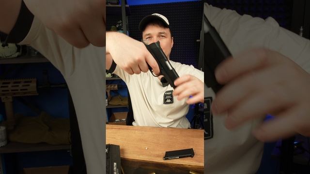 Страйкбольный пистолет VFC 1911 Tactical Custom GBB смотреть онлайн