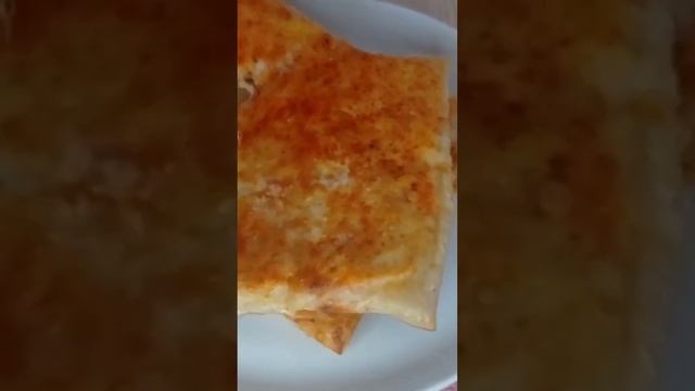 Рецепт хачапури сыром.Очень вкусный хачапури дома в домашних условиях #shortsvideo #youtube смотреть онлайн