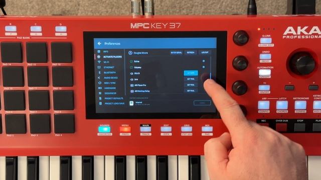 Akai MPC Key 37 - Register and Get FREE Plugin! - Setup Tutorial смотреть онлайн