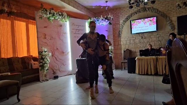 Танец «Восточный бит» шоу балет «ШАГ НУАР»  на моем 45 летии