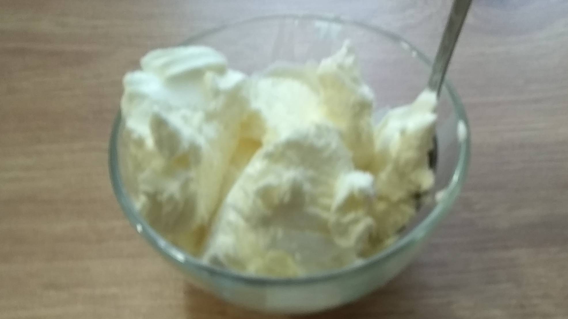 Самое простое домашнее мороженое из сливок и сгущенки смотреть онлайн