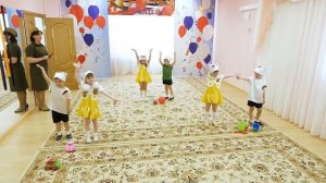 Танец  "Белые панамки".