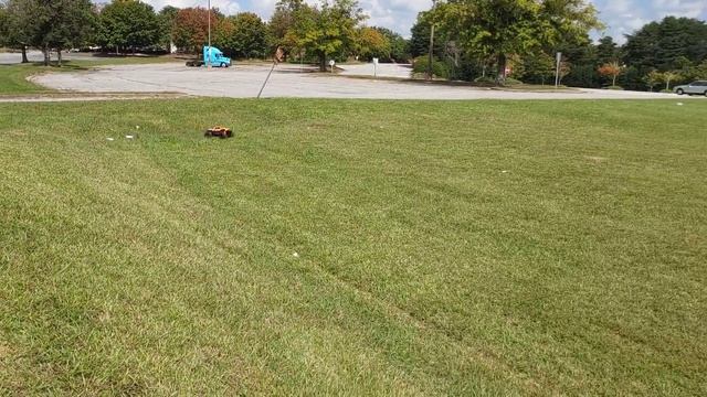 Arrma Outcast 8s vs Traxxas Xmaxx 8s смотреть онлайн