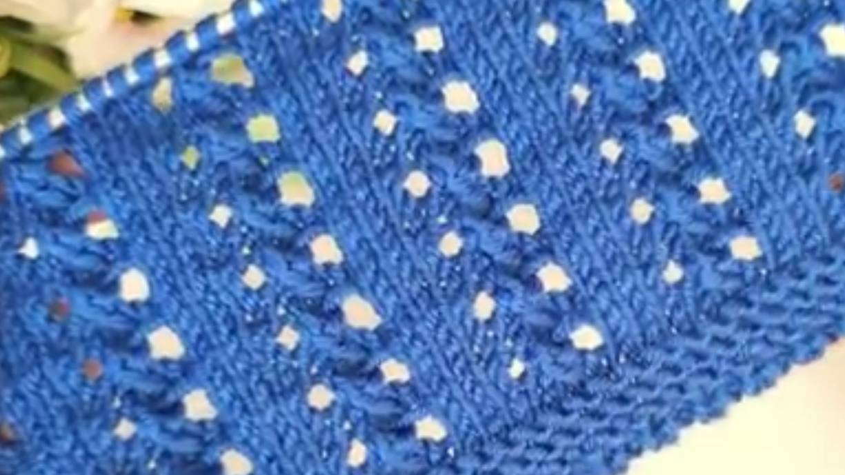 Вертикальная Элегантность! Красивый узор спицами с дорожками! 🧶✨ Легко и стильно! смотреть онлайн