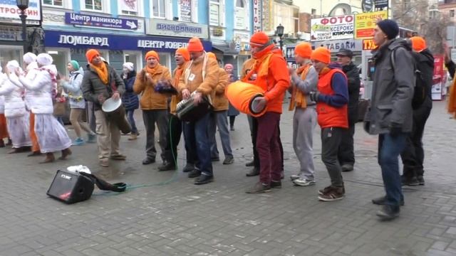 Фрагменты харинамы в Екатеринбурге 02.04.2016/Harinam sankirtan Russia, Ekaterinburg смотреть онлайн