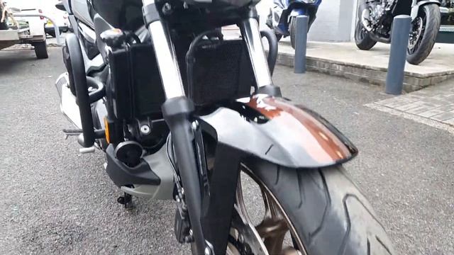 Honda NC750S смотреть онлайн