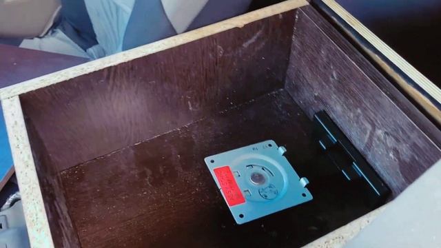 Продолжаю делать подлокотник ,грунтую диски. смотреть онлайн