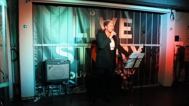 VERA SINGER  от 25.10. 2022г. выступление в Москве ресторан-клуб LIVE STORY
