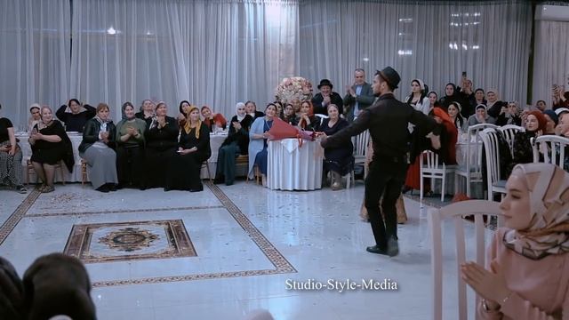 Концерт Румисы Никаевой ловзар ресторан Терасса Concert. The most beautiful top Chechen dances смотреть онлайн
