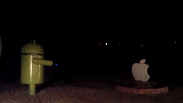 Android Flamethrower vs Apple смотреть онлайн