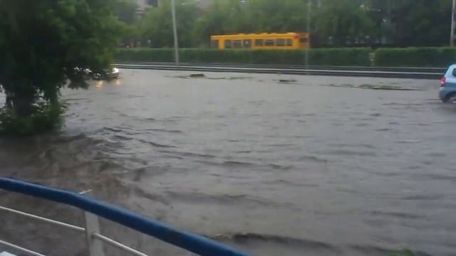 Потоп в Барнауле 8 июля 2013 смотреть онлайн