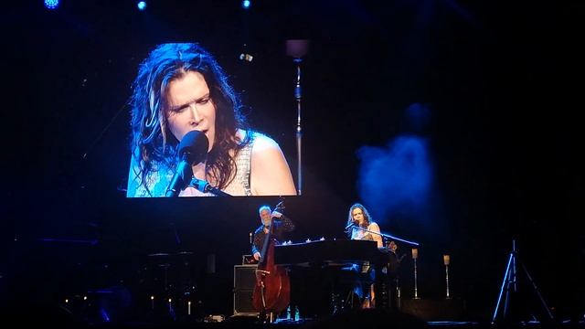 BETH HART - Woman Down; Liederhalle, Stuttgart; 2022-12-12 смотреть онлайн
