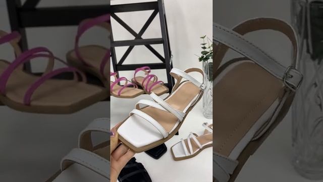 Босоножки женские кожаные на низком ходу (4720). Цена: 42 у.е.
