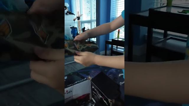 Unboxing package from Grandma&Grandpa смотреть онлайн