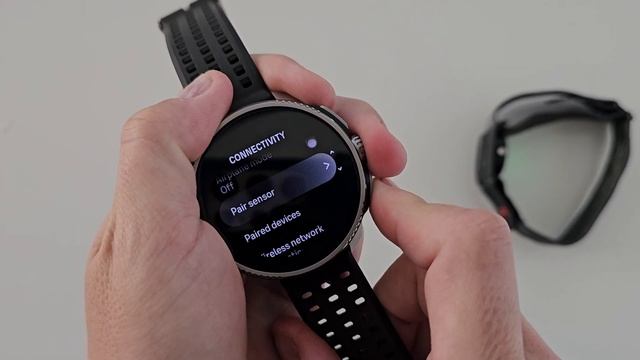 Suunto Race Titanium || Does The Garmin Needs To Watch Its Back?
